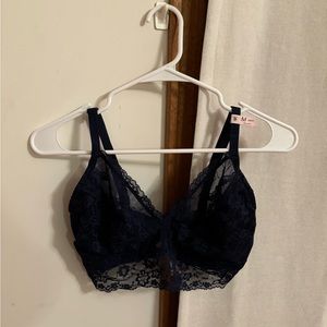 VS Curvy Bralette